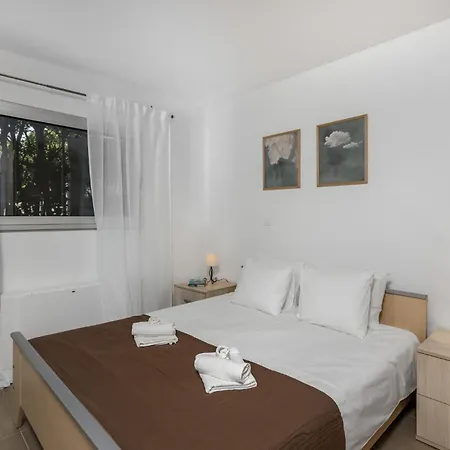 1 Bedroom Amazing In Апартаменты Драмаль